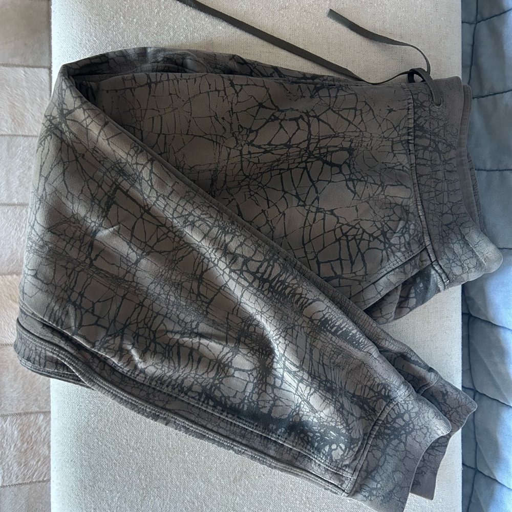Lululemon Cracked Pattern Joggers